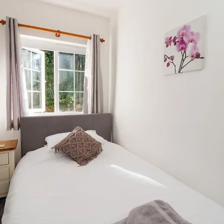 Holiday home Honeybee